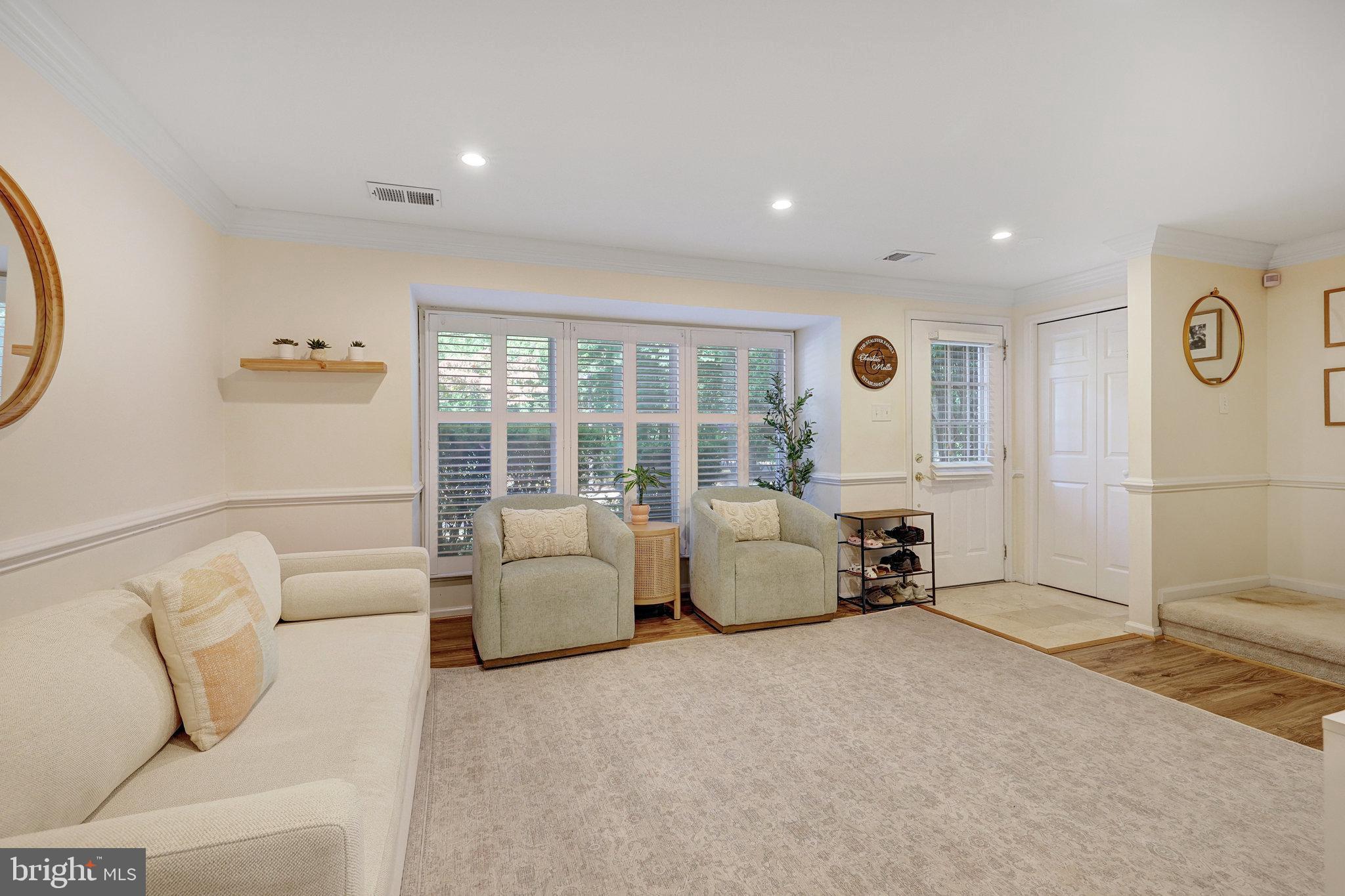 1503 TWISTED OAK DR