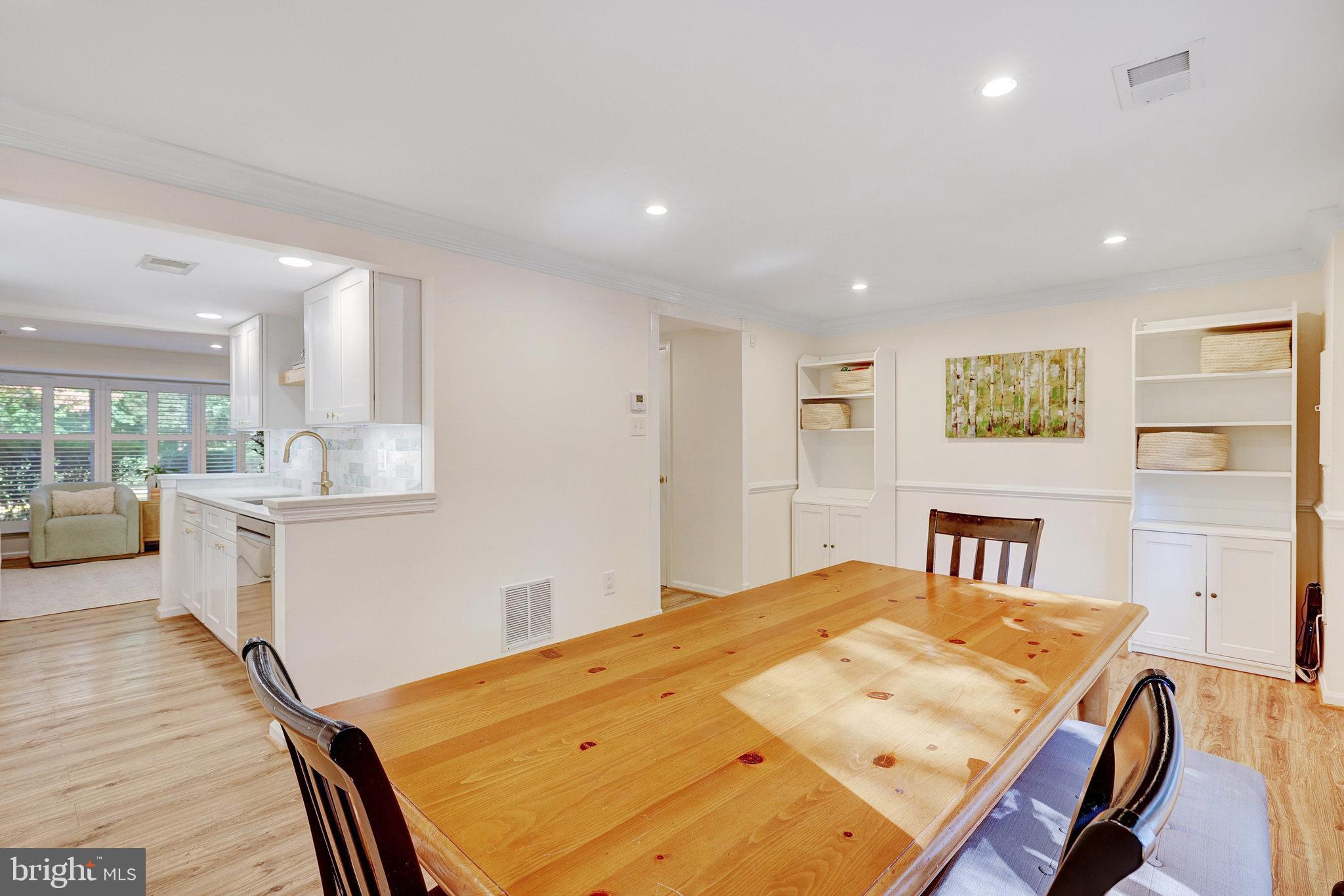 1503 TWISTED OAK DR