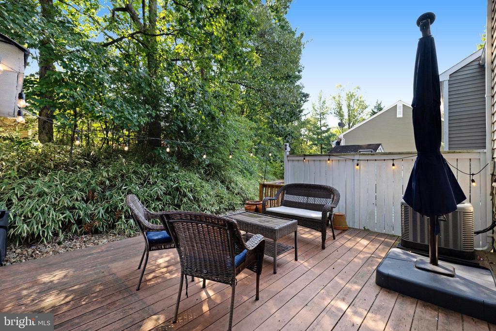1503 TWISTED OAK DR