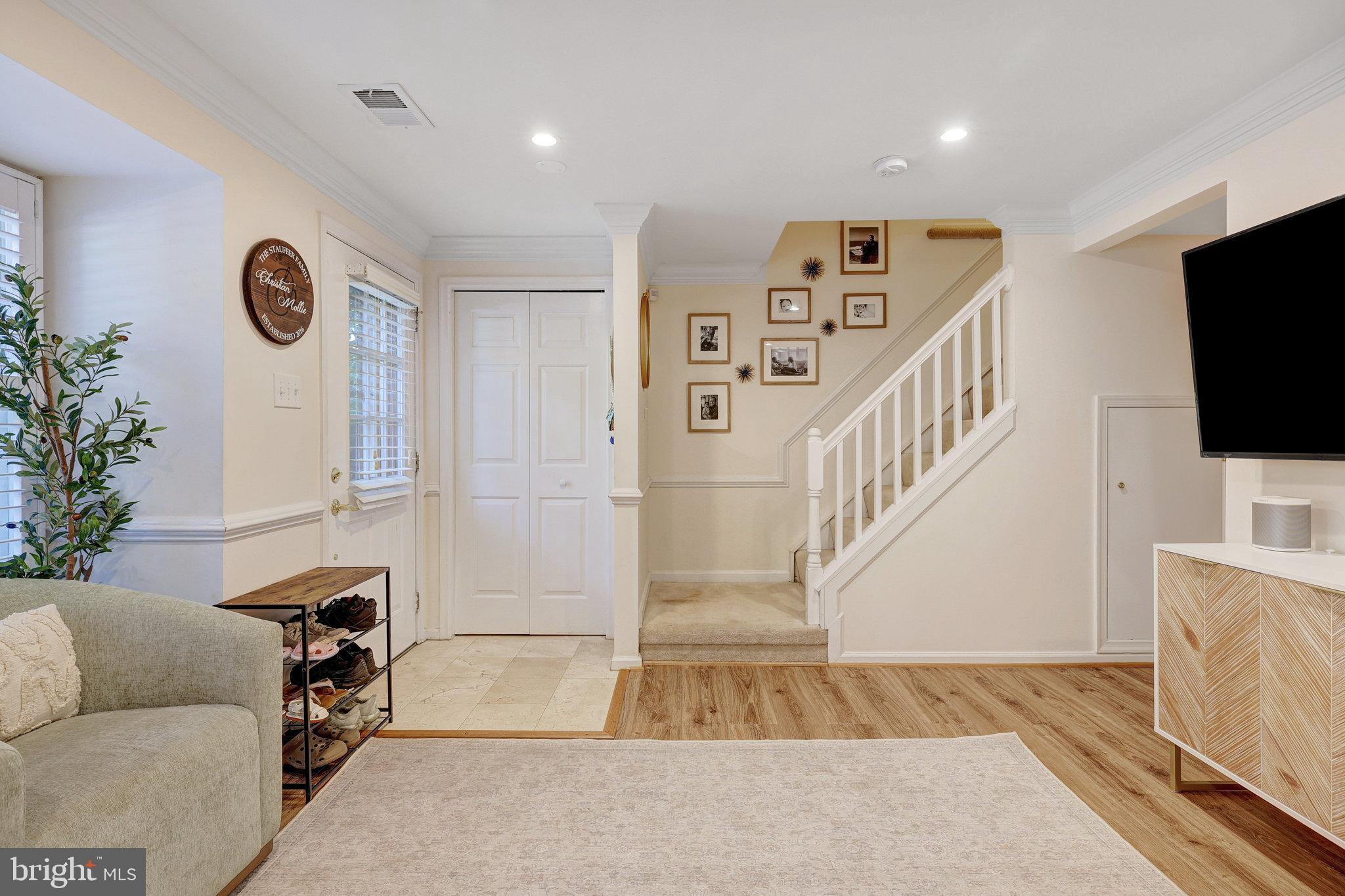 1503 TWISTED OAK DR