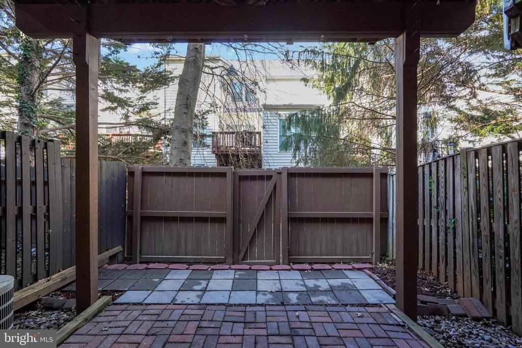 4158 TIMBER LOG WAY