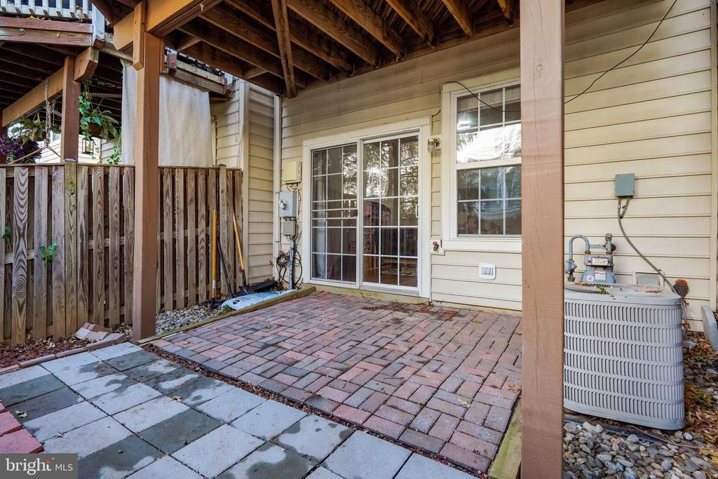 4158 TIMBER LOG WAY