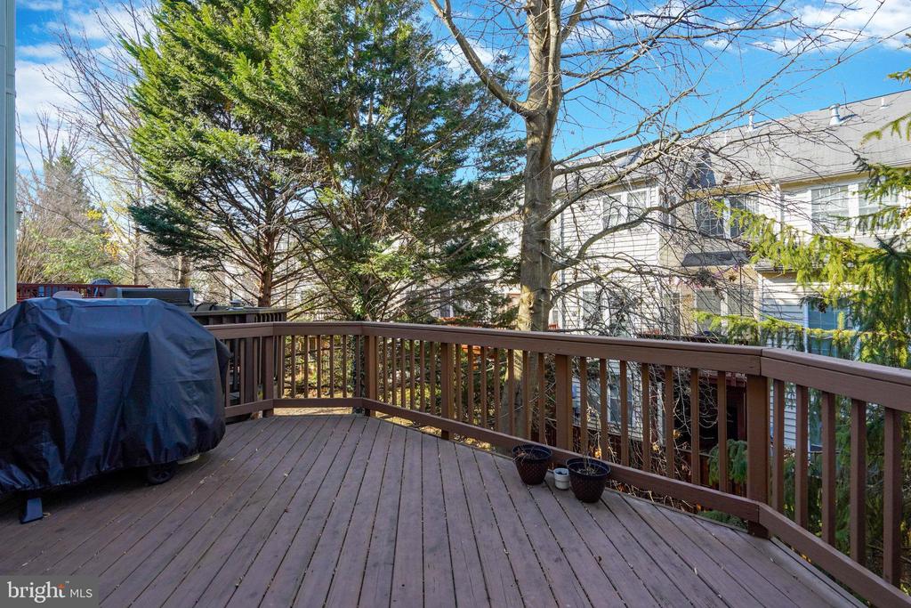 4158 TIMBER LOG WAY