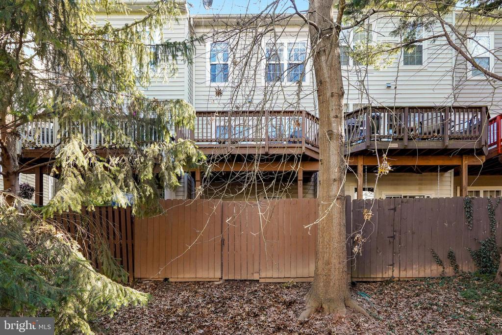 4158 TIMBER LOG WAY