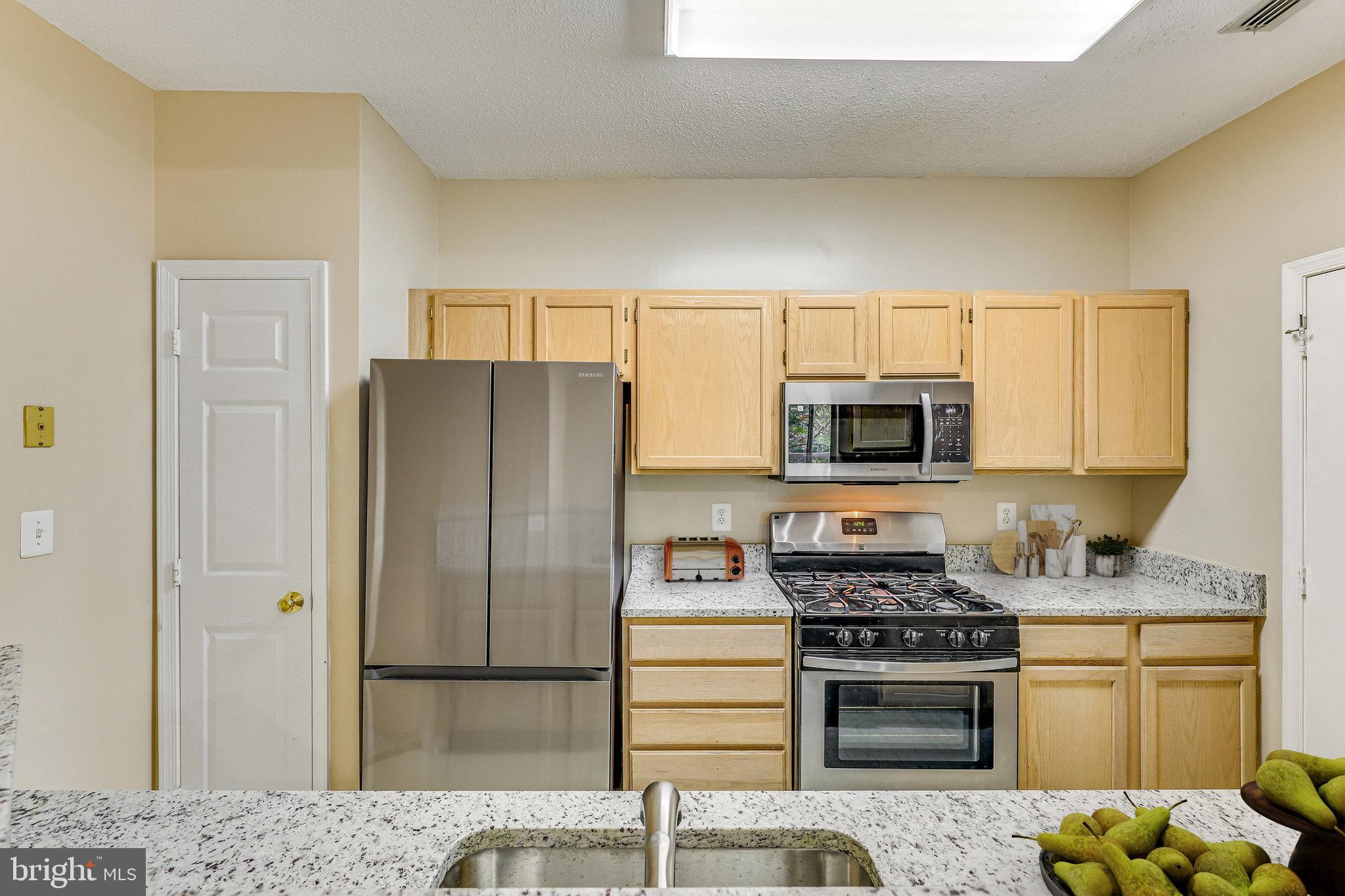 1700 LAKE SHORE CREST DR #34