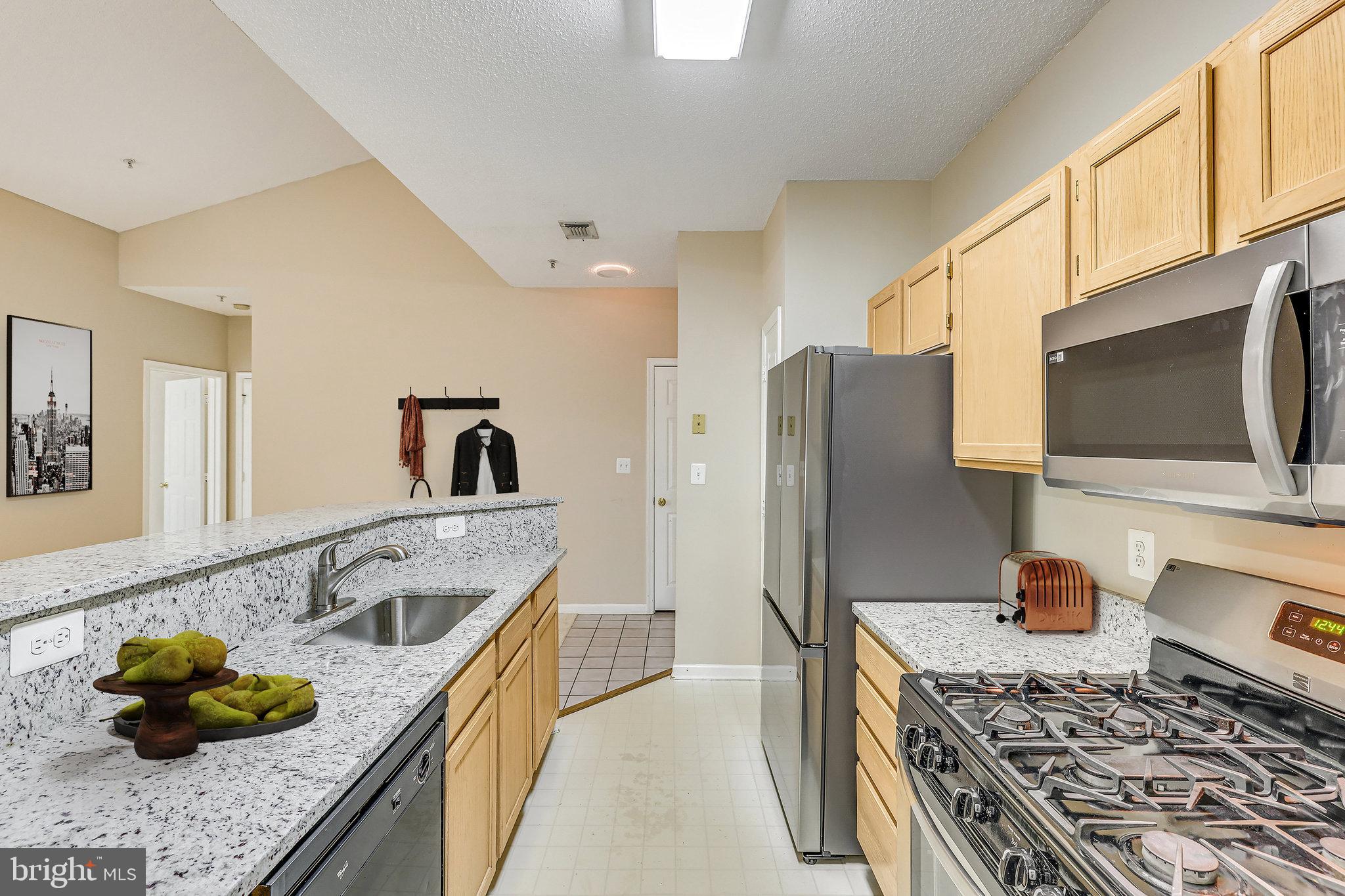 1700 LAKE SHORE CREST DR #34