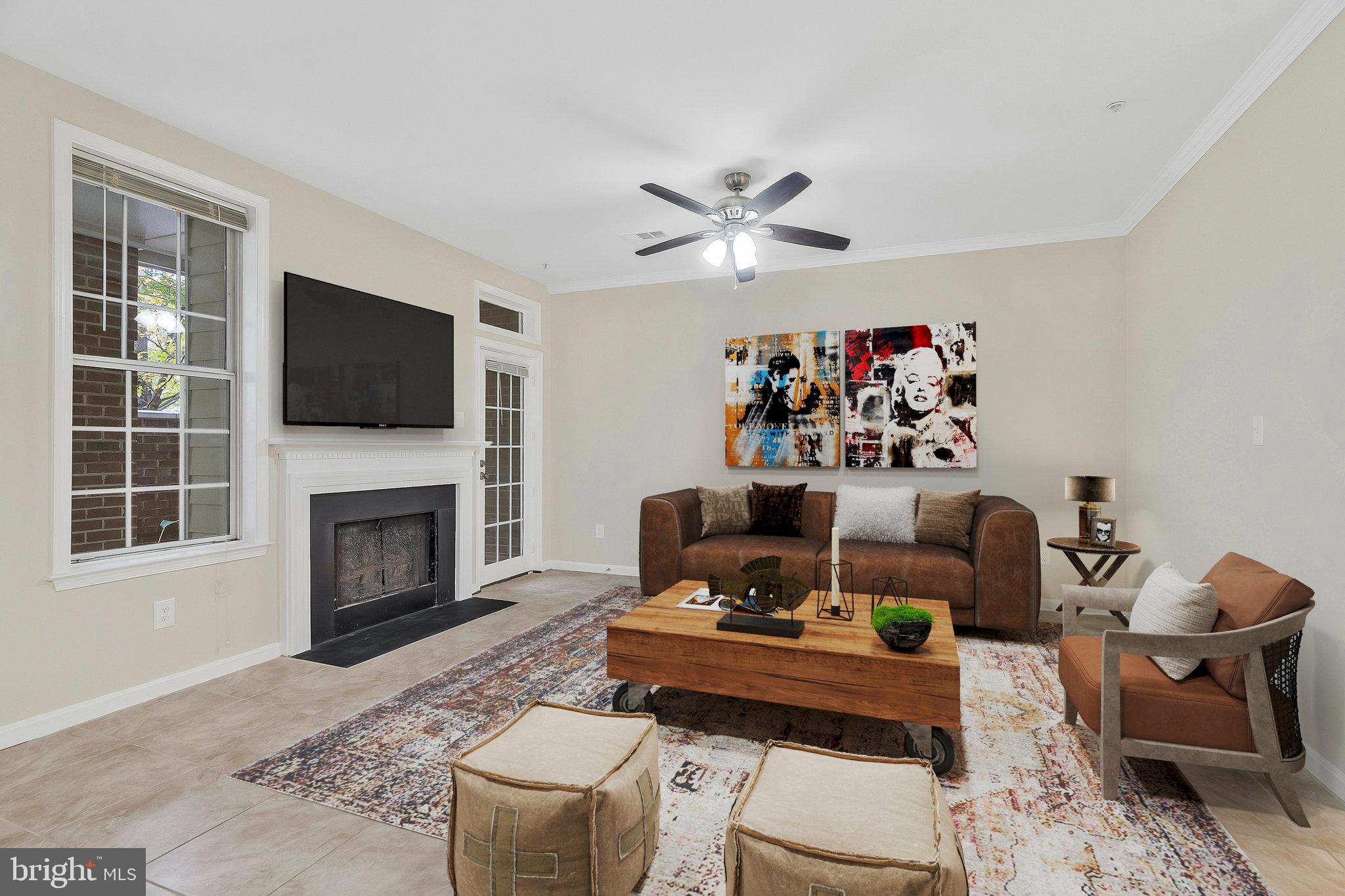 1319 GARDEN WALL CT #404