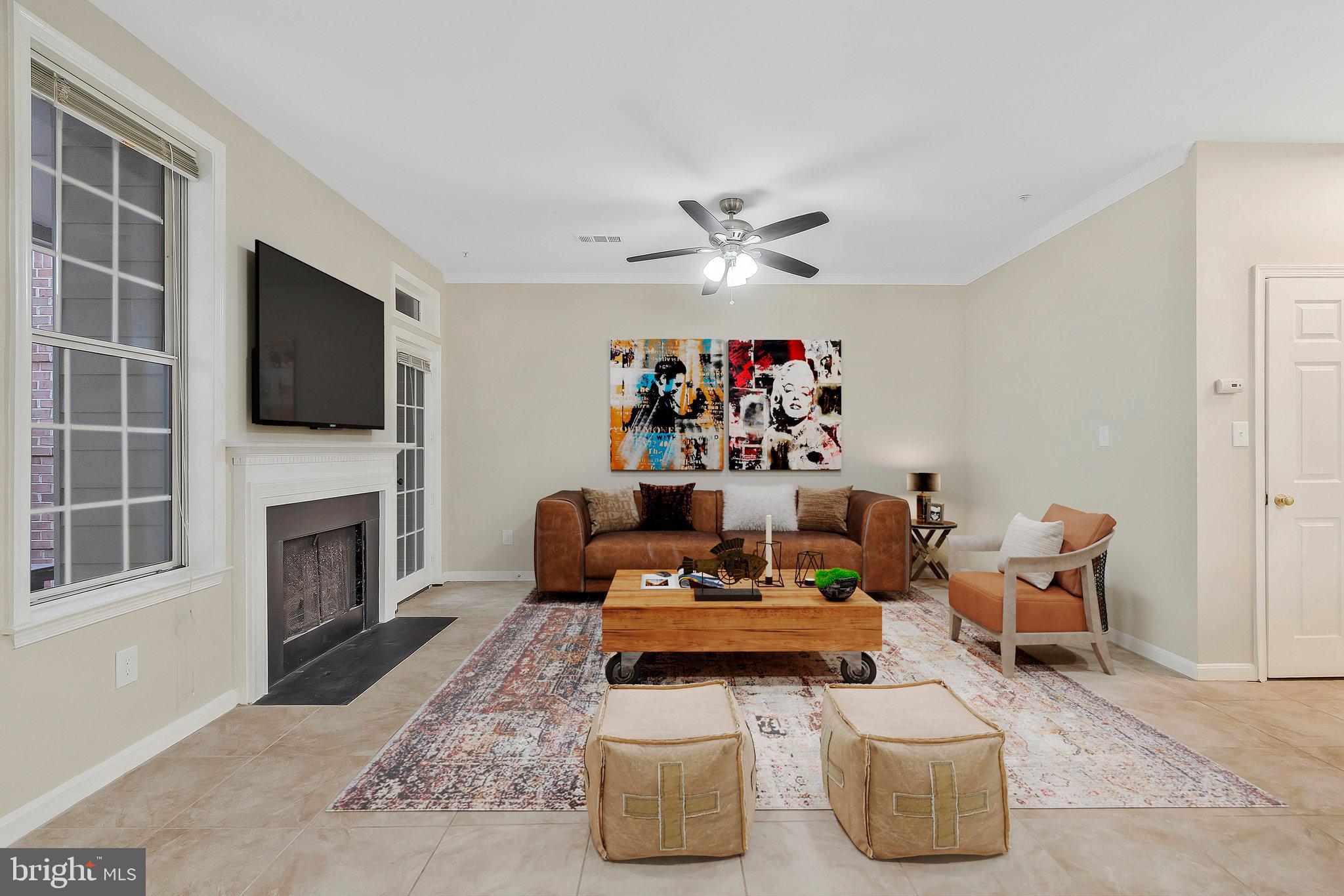 1319 GARDEN WALL CT #404