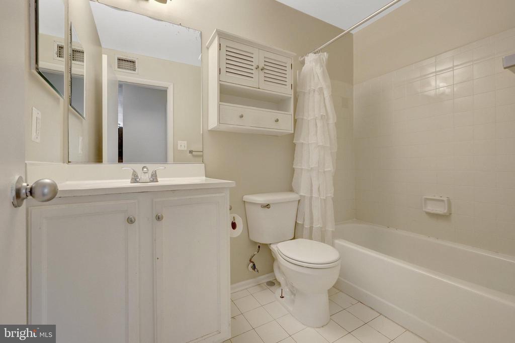 1791 JONATHAN WAY 1791-B