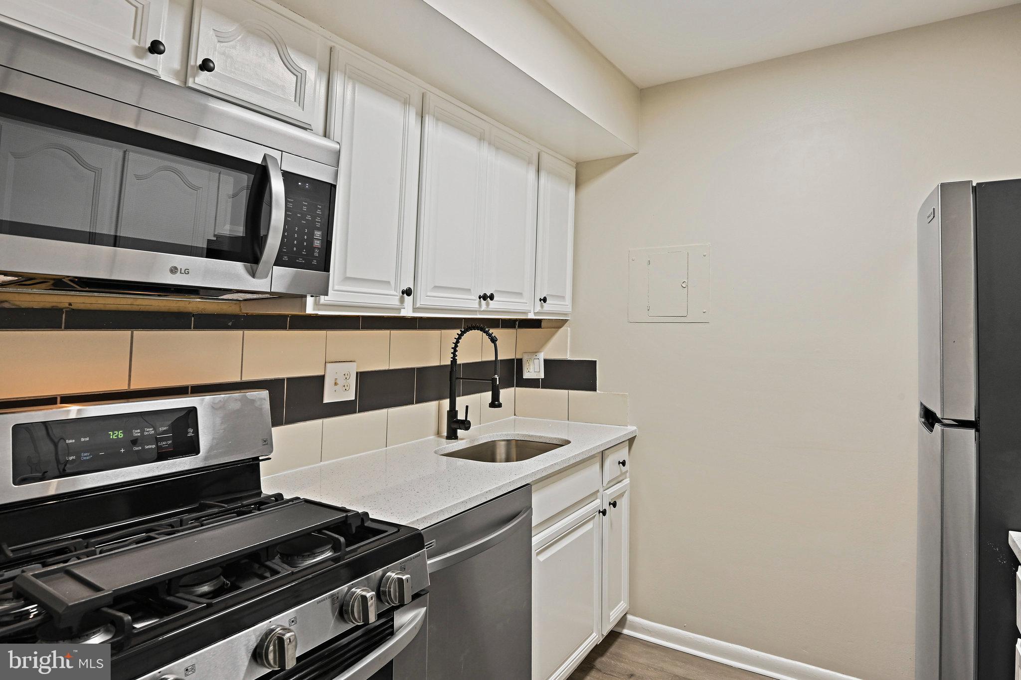 11619 VANTAGE HILL ROAD 1A