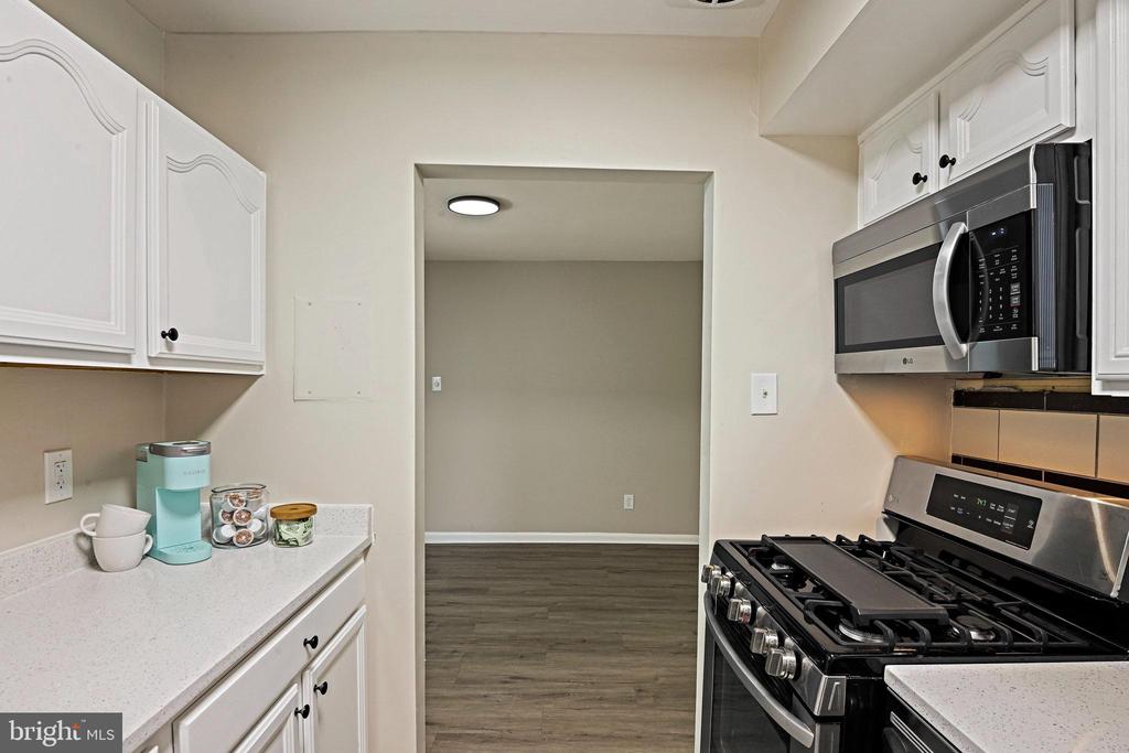 11619 VANTAGE HILL ROAD 1A