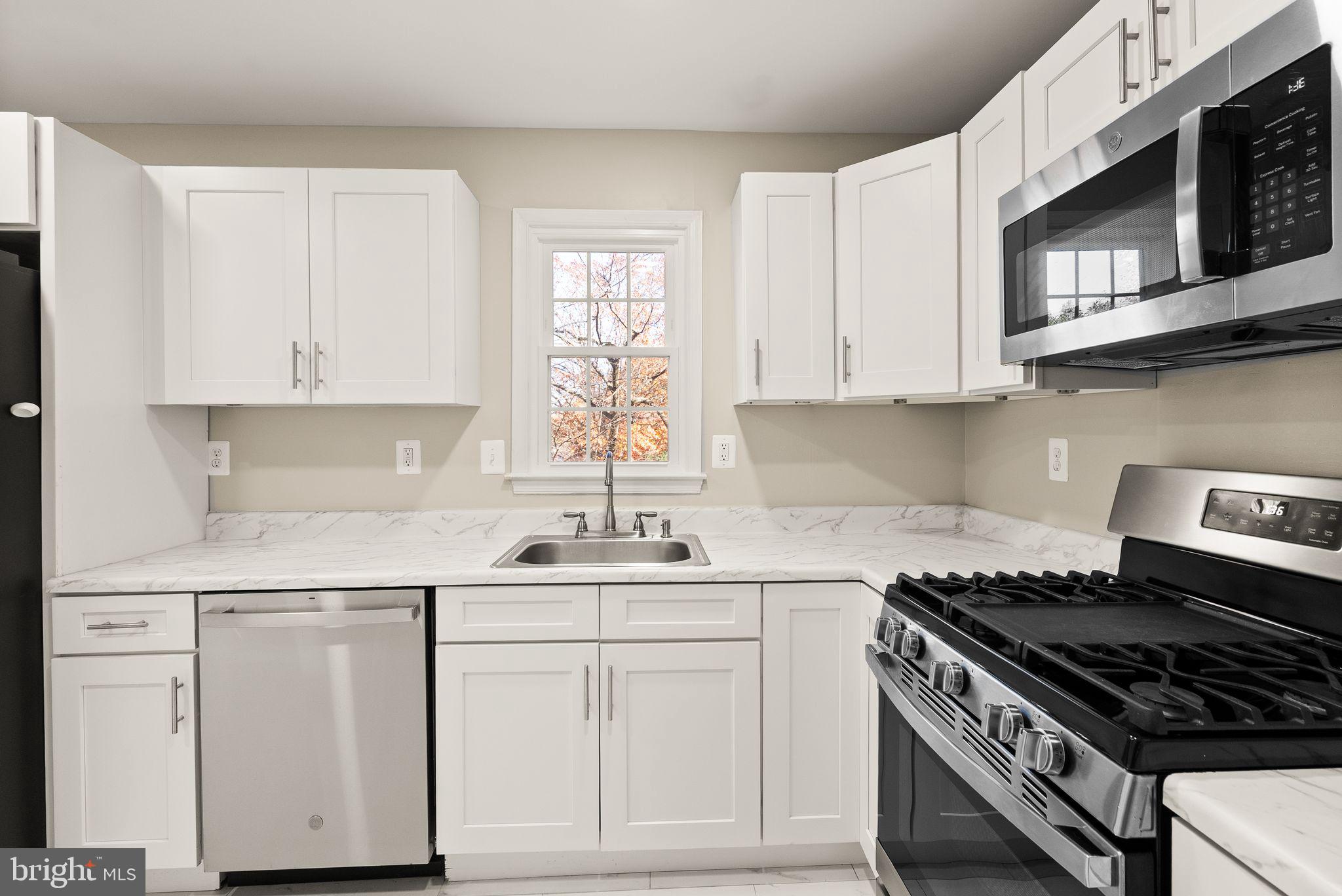 8205 CEDAR LANDING COURT