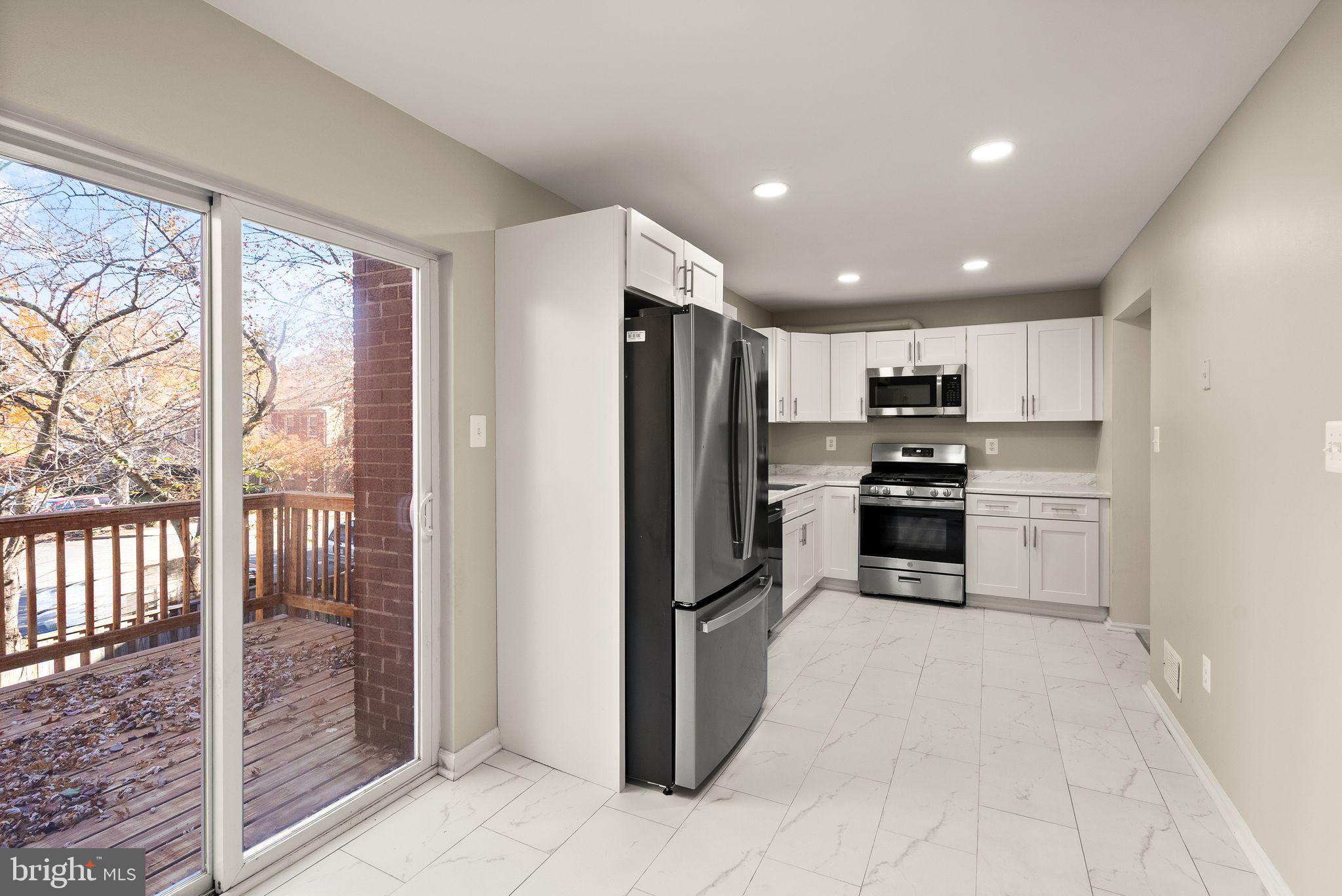 8205 CEDAR LANDING COURT