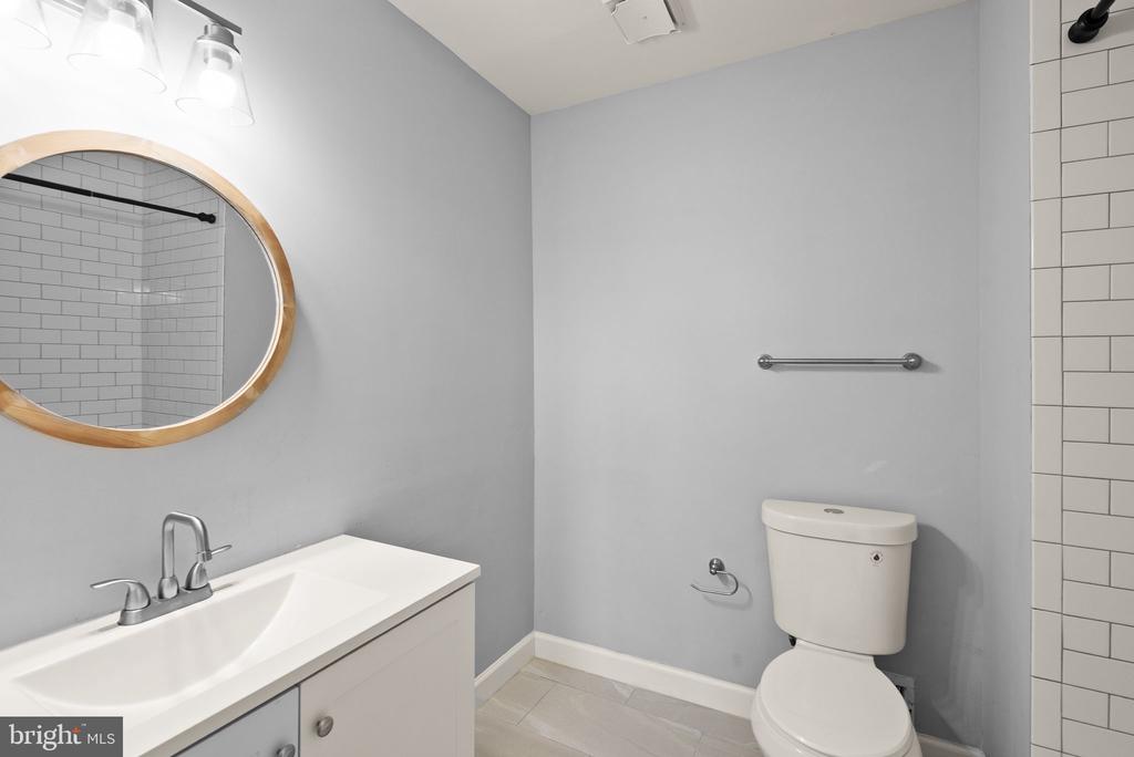 8205 CEDAR LANDING COURT