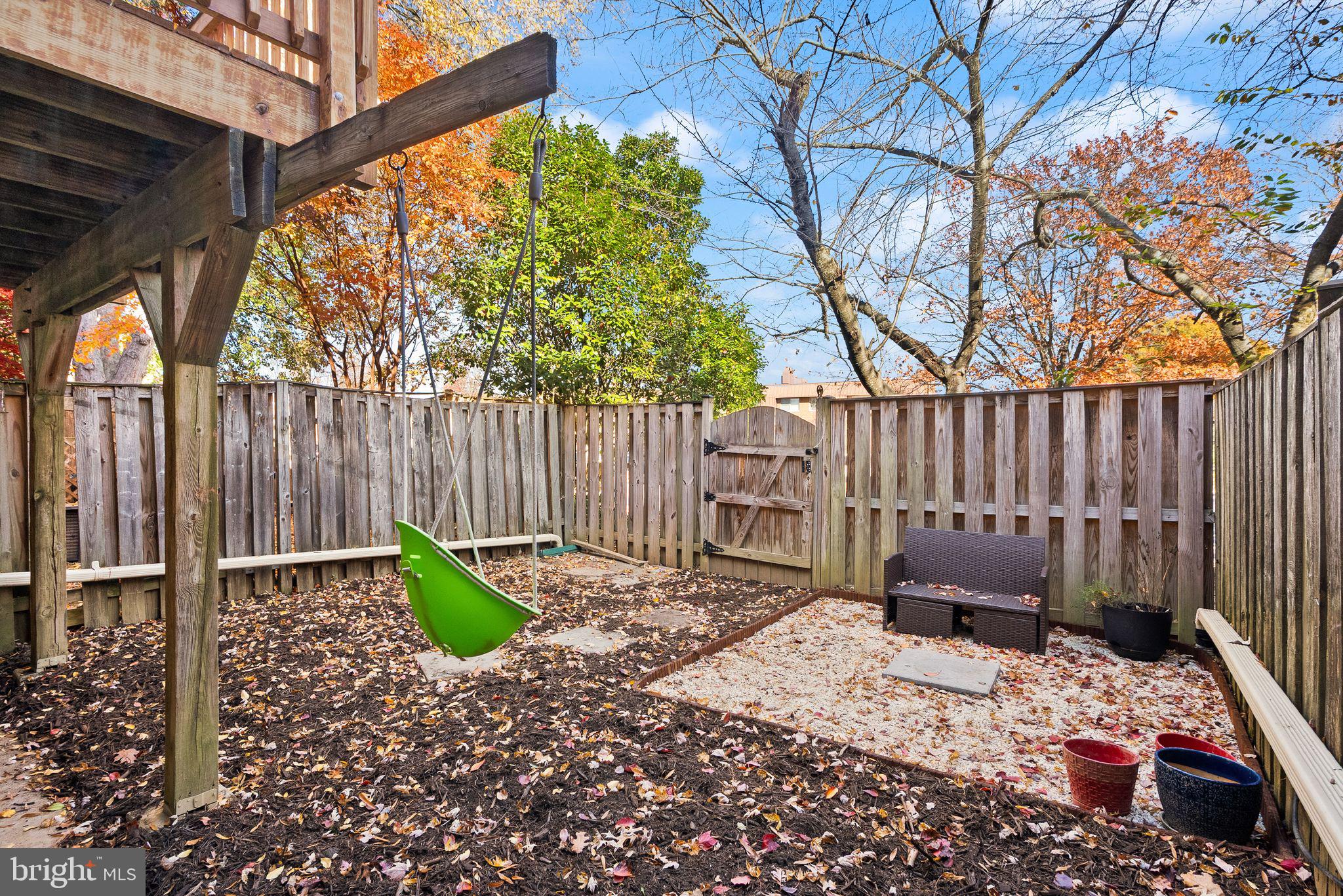 8205 CEDAR LANDING COURT