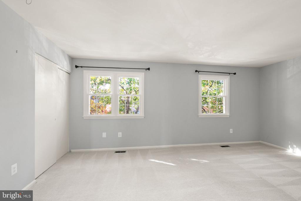 8205 CEDAR LANDING COURT