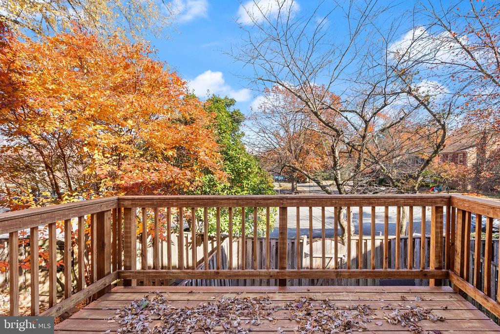 8205 CEDAR LANDING COURT