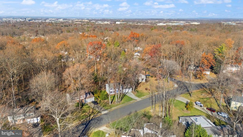 2420 FREETOWN DRIVE