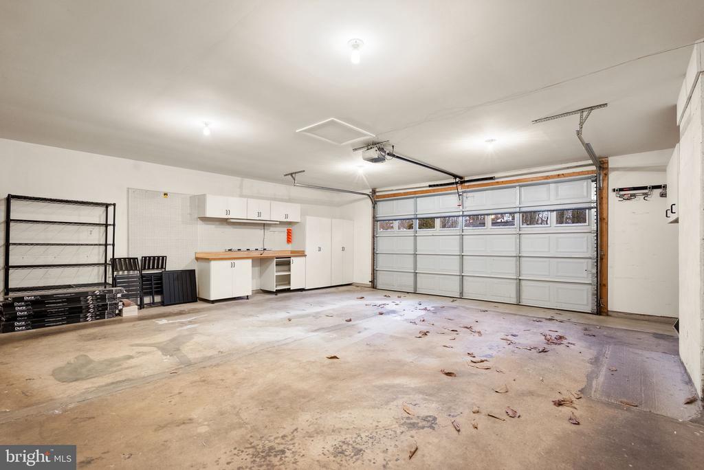 2420 FREETOWN DRIVE