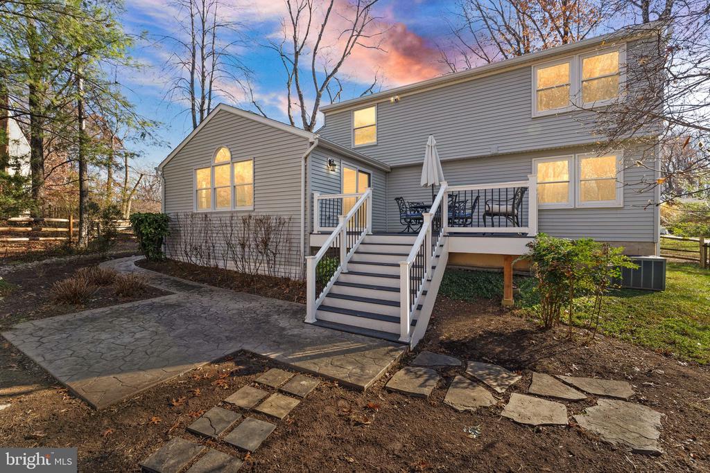 2420 FREETOWN DRIVE