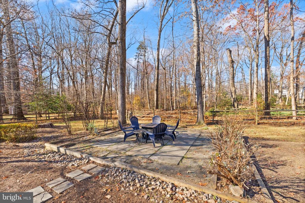 2420 FREETOWN DRIVE