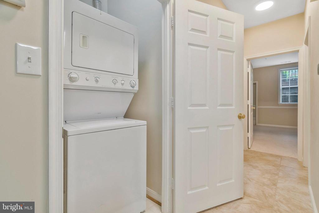 1319 GARDEN WALL COURT Unit: 404
