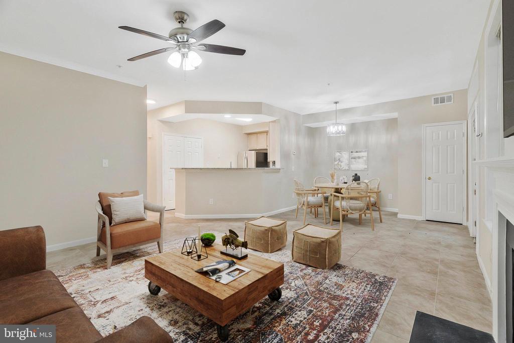 1319 GARDEN WALL COURT Unit: 404