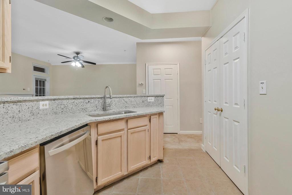 1319 GARDEN WALL COURT Unit: 404