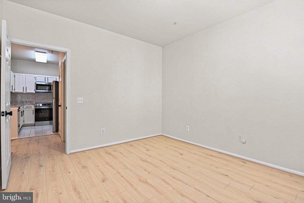 1580 SPRING GATE DRIVE Unit: 4312