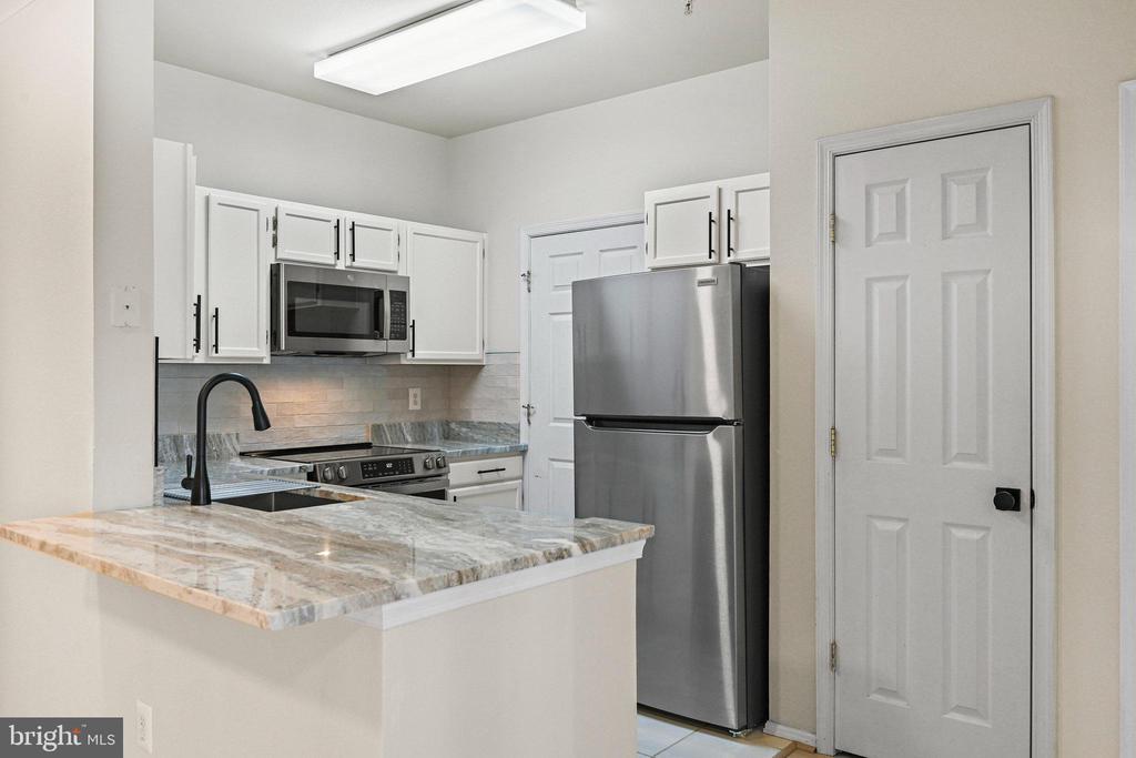 1580 SPRING GATE DRIVE Unit: 4312