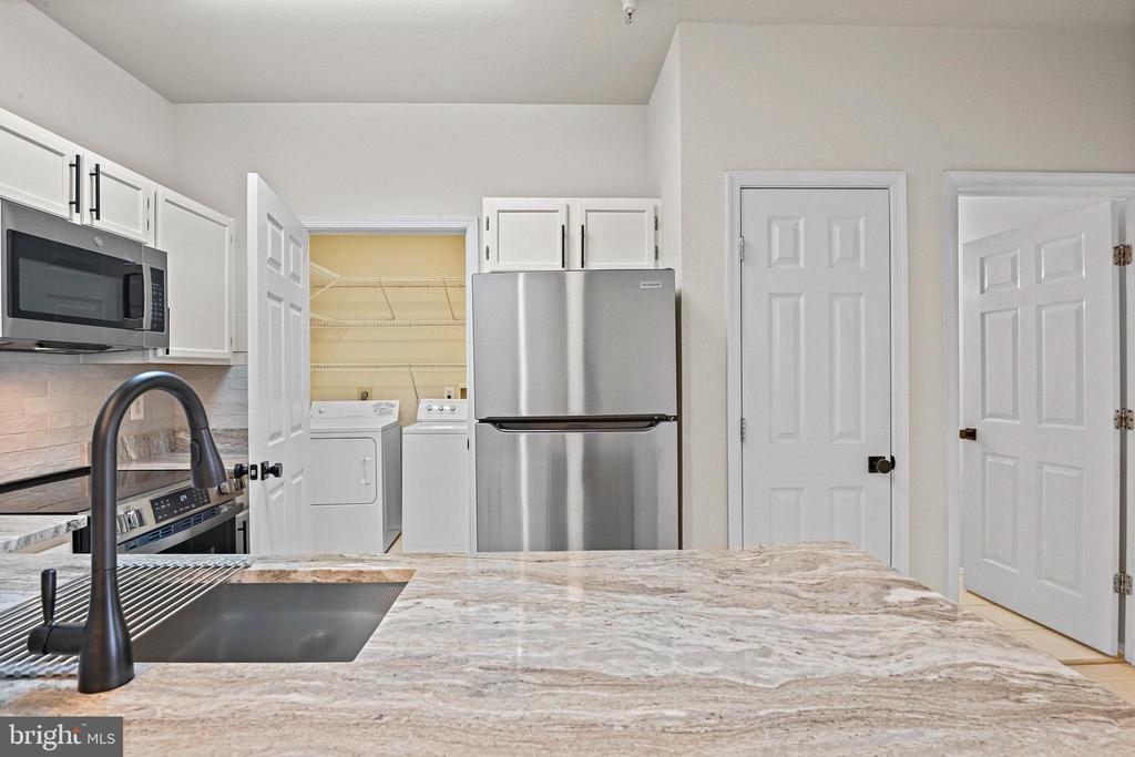 1580 SPRING GATE DRIVE Unit: 4312