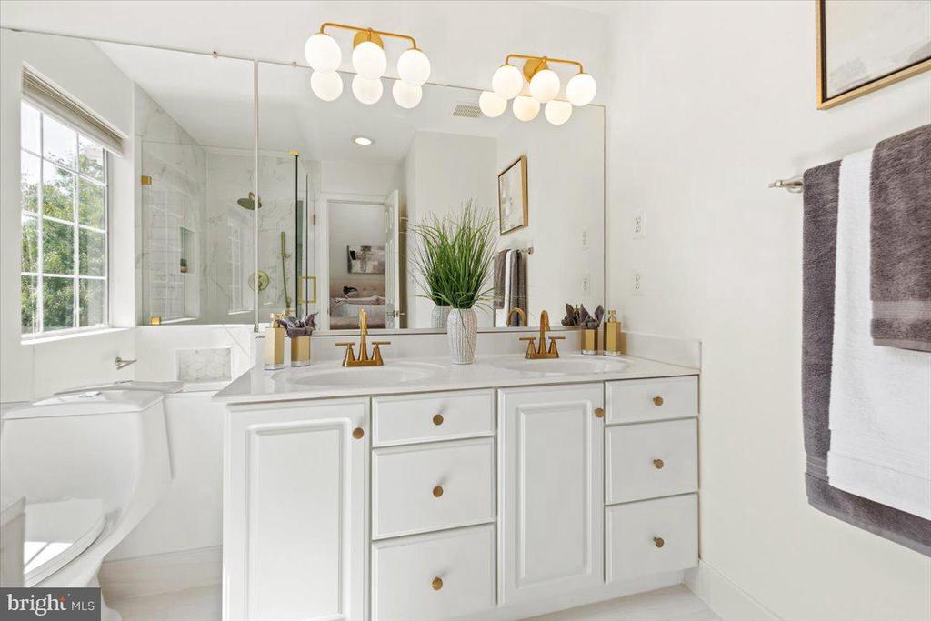 20547 WARBURTON BAY SQUARE Unit: 37