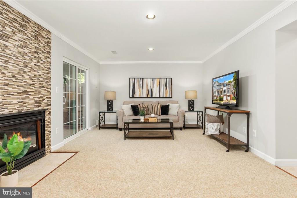 20547 WARBURTON BAY SQUARE Unit: 37