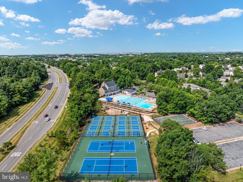 20547 WARBURTON BAY SQUARE Unit: 37