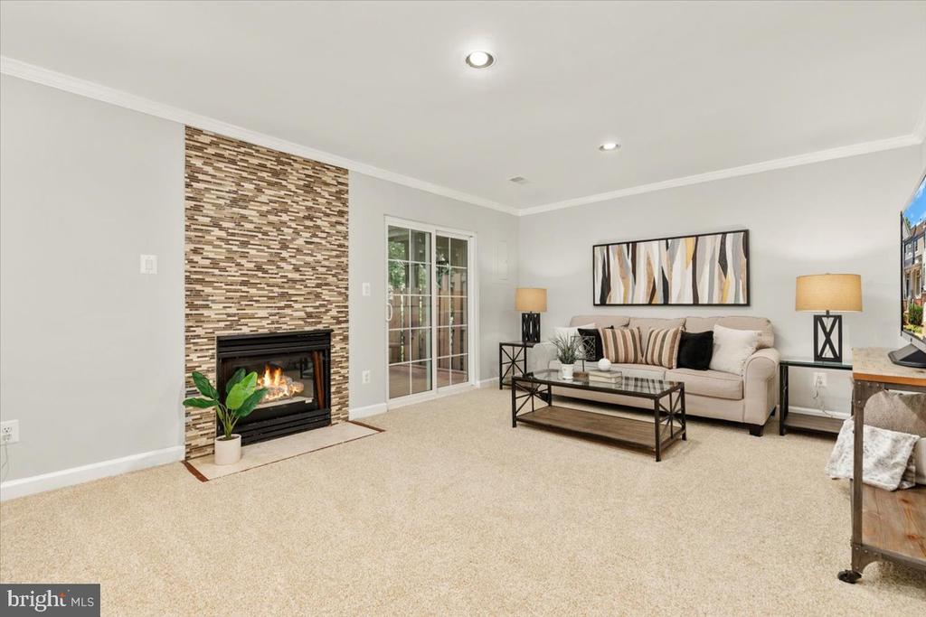 20547 WARBURTON BAY SQUARE Unit: 37