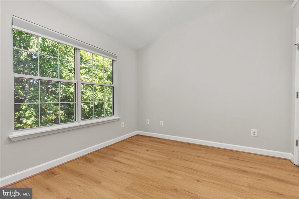 20547 WARBURTON BAY SQUARE Unit: 37