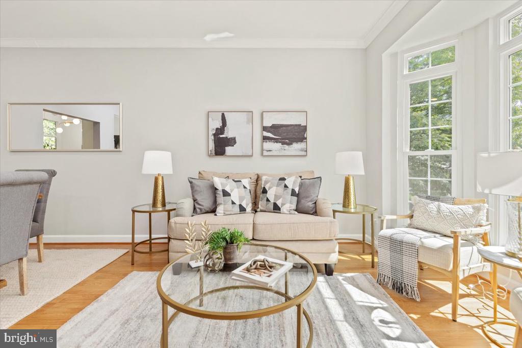 20547 WARBURTON BAY SQUARE Unit: 37