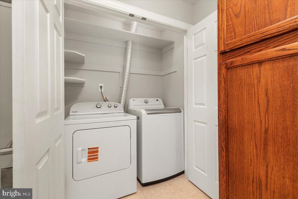 20547 WARBURTON BAY SQUARE Unit: 37