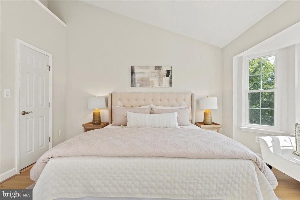 20547 WARBURTON BAY SQUARE Unit: 37