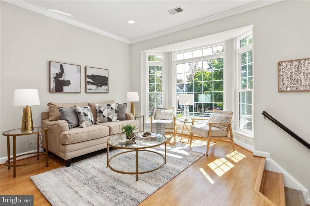 20547 WARBURTON BAY SQUARE Unit: 37