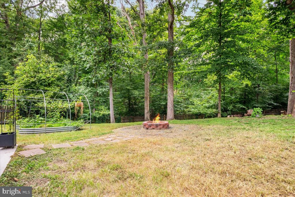 12877 VALLEYWOOD DRIVE