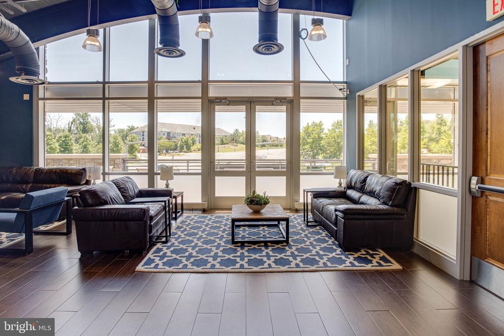 2503 EASTBOURNE DRIVE