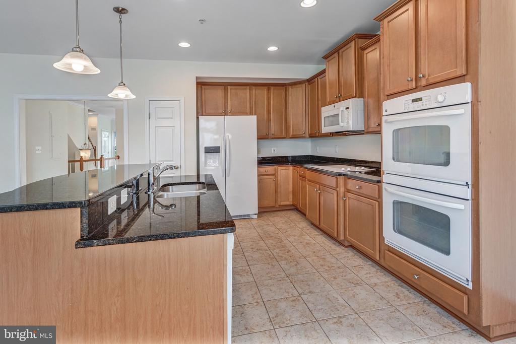 2503 EASTBOURNE DRIVE