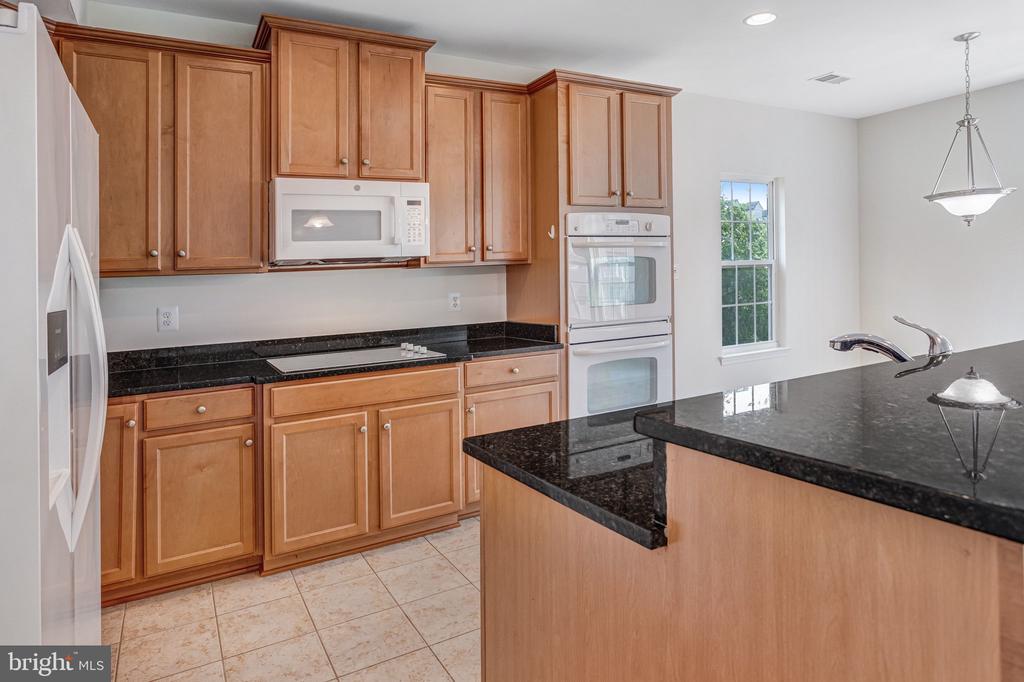 2503 EASTBOURNE DRIVE