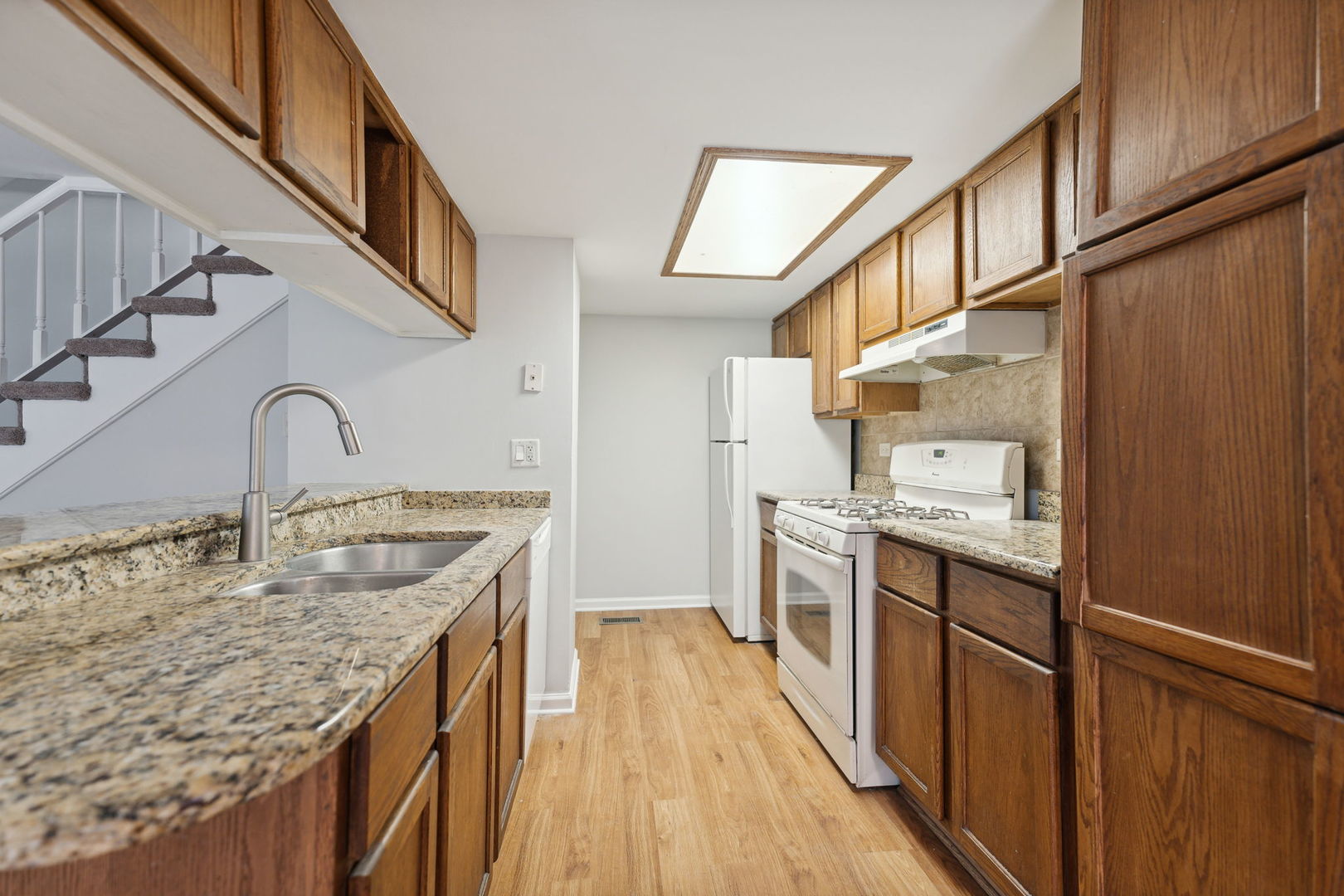 2S758 W Winchester Circle Unit: 2