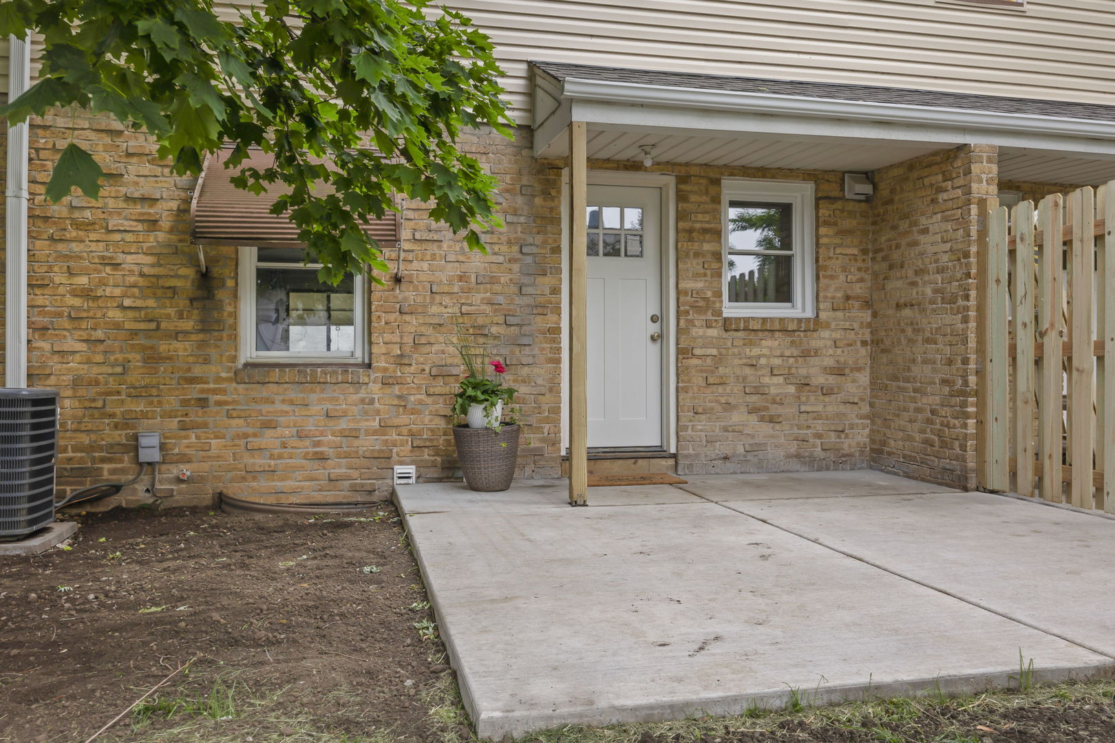 714-716 S River Street Unit: 716