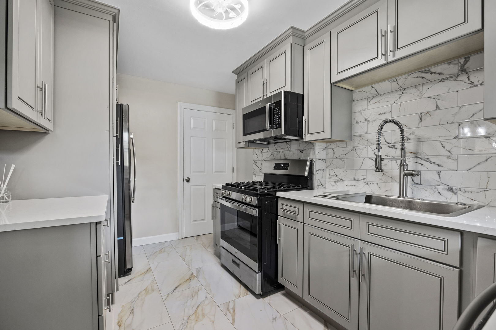 714-716 S River Street Unit: 716