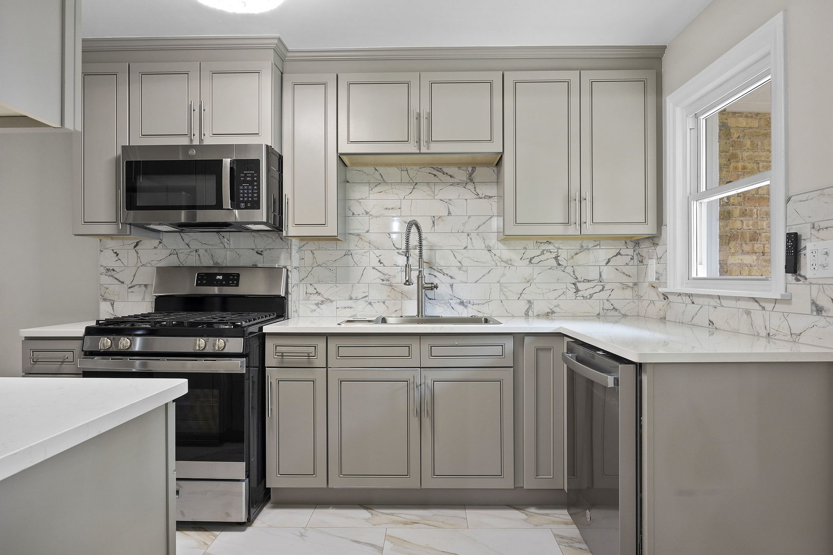 714-716 S River Street Unit: 716