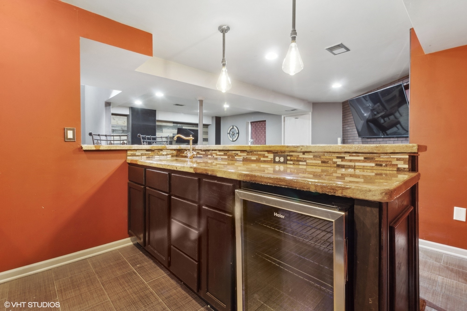 2711 Cranston Circle