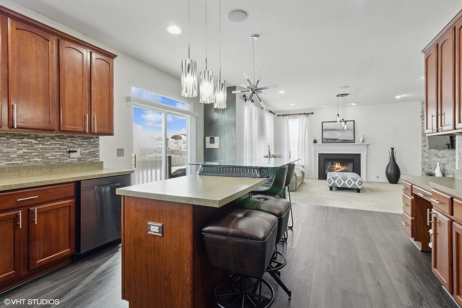 2711 Cranston Circle